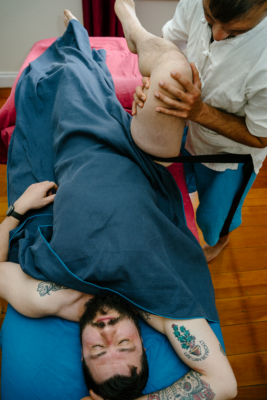 Mobilisation for hip pain